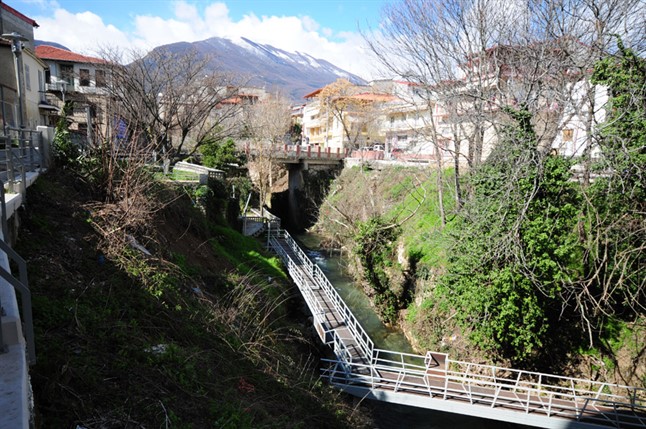 Naousa1