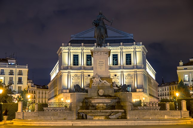 Plaza De Oriente Shutterstock 156331274